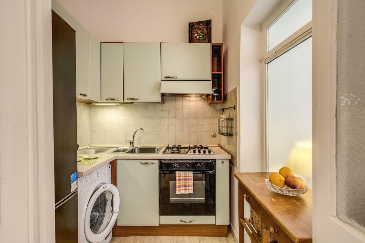 Guesthouse O Affittacamere Casa Fienaroli 2 Рим Екстер'єр фото